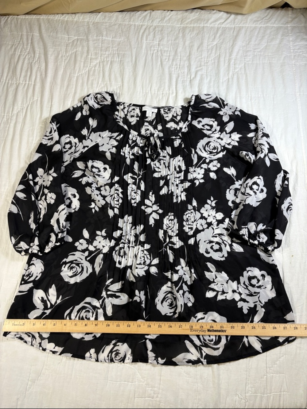 Charter Club Black White Floral Sheer Blouse Tie Neck Pintuck Plus Size 2X Tunic - Picture 7 of 10